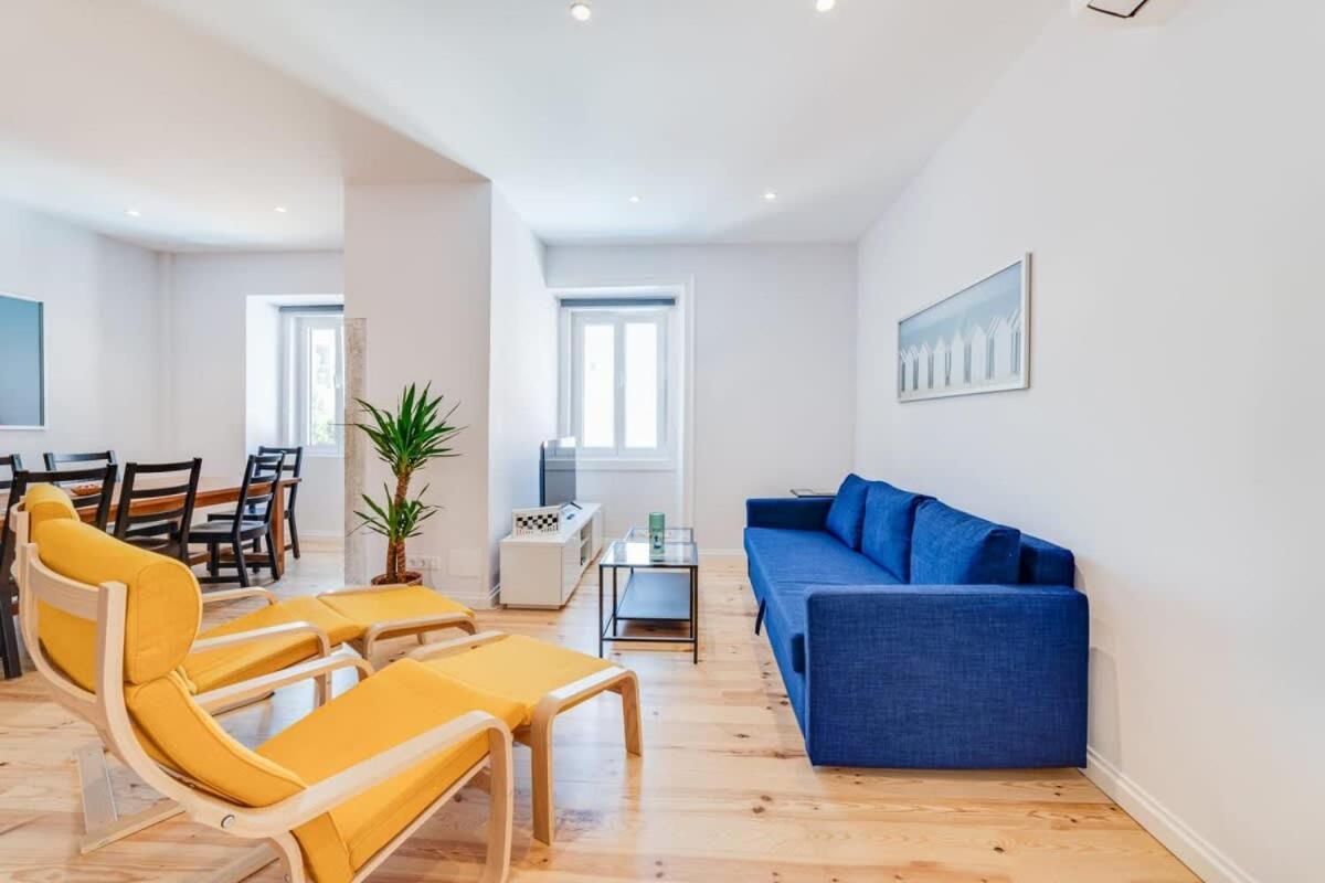 Cozy Coastal Getaway 3Br Apartment In Estoril Exterior photo