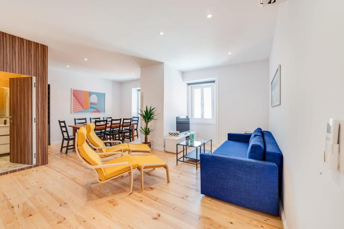 Cozy Coastal Getaway 3Br Apartment In Estoril Exterior photo